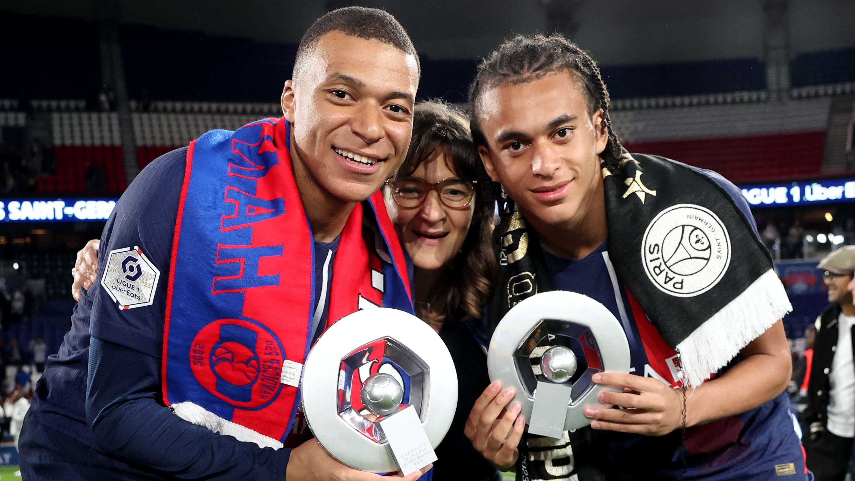 发激烈与不 发激烈与不