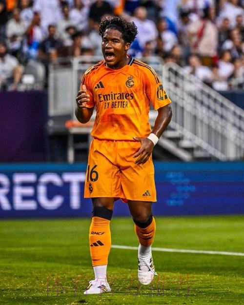 恩德里克对布雷斯特完成9次过人，法甲单场唯一8+次过人球员